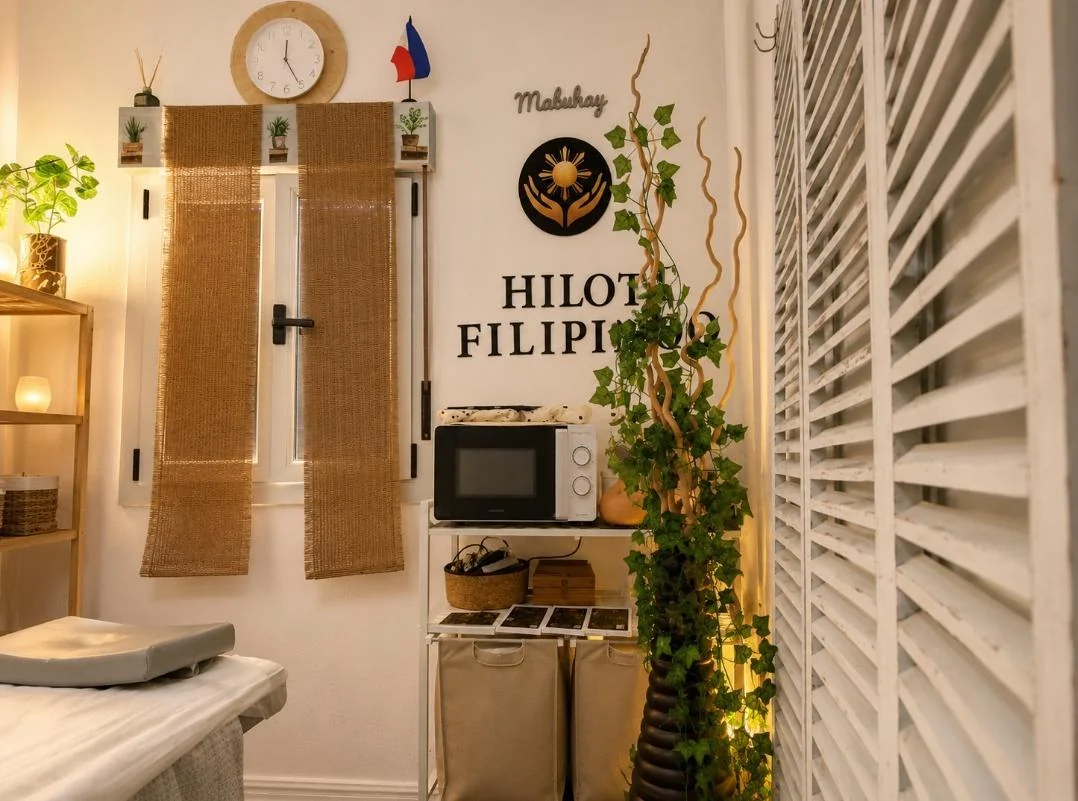 Detalle de cabina Hilot Filipino con decoración filipina