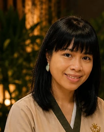 Retrato de Ro, terapeuta de Hilot Filipino